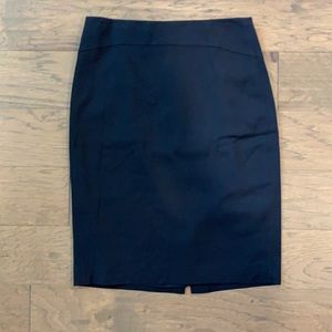 Ann Taylor navy blue pencil skirt size 4